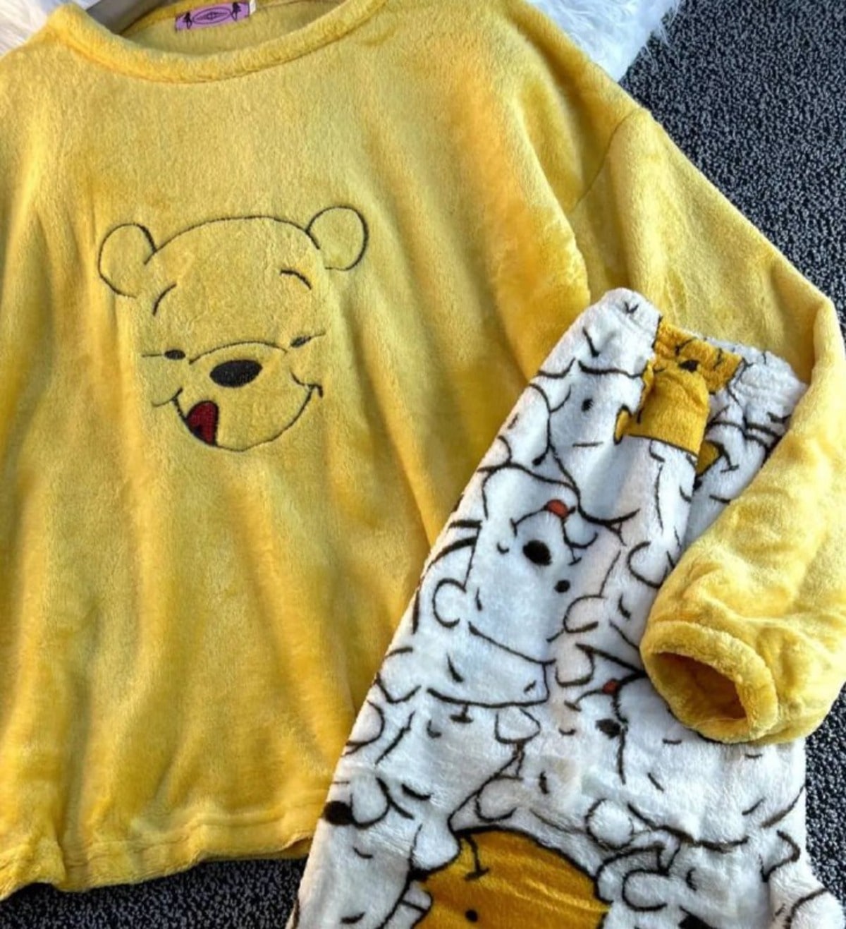 Set of two-piece towels for girls with Yellow Bear design sallika
